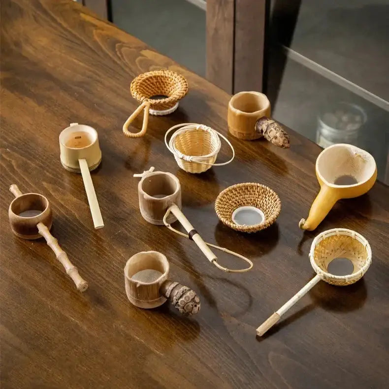 Bamboo tea strainer with loose leaf tea