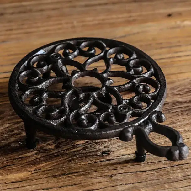 Cast iron teapot warmer stand design option 1, top-down view showing platform size