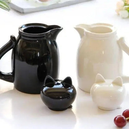 Cat teapot on kitchen table
