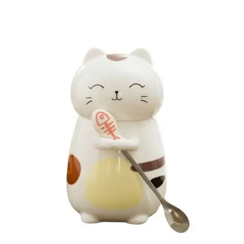 Cat tea mug with Queen Lulu design