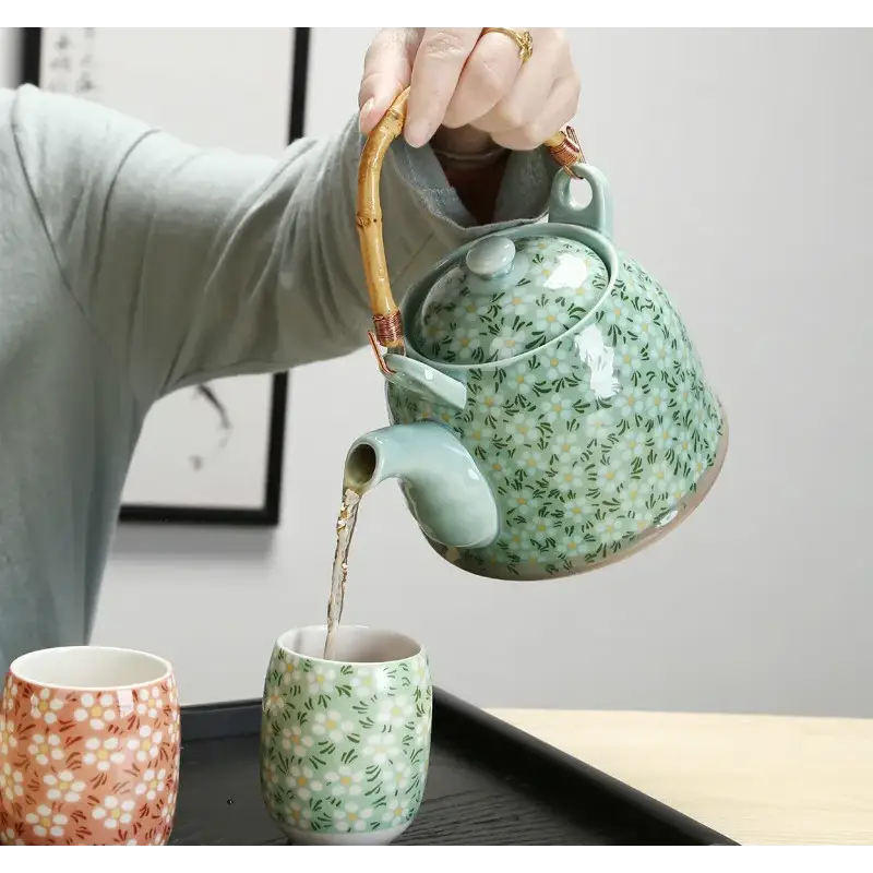 Ceramic flower teapot with cups