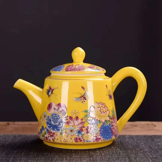 Enameled ceramic teapot 270ml on a kitchen counter