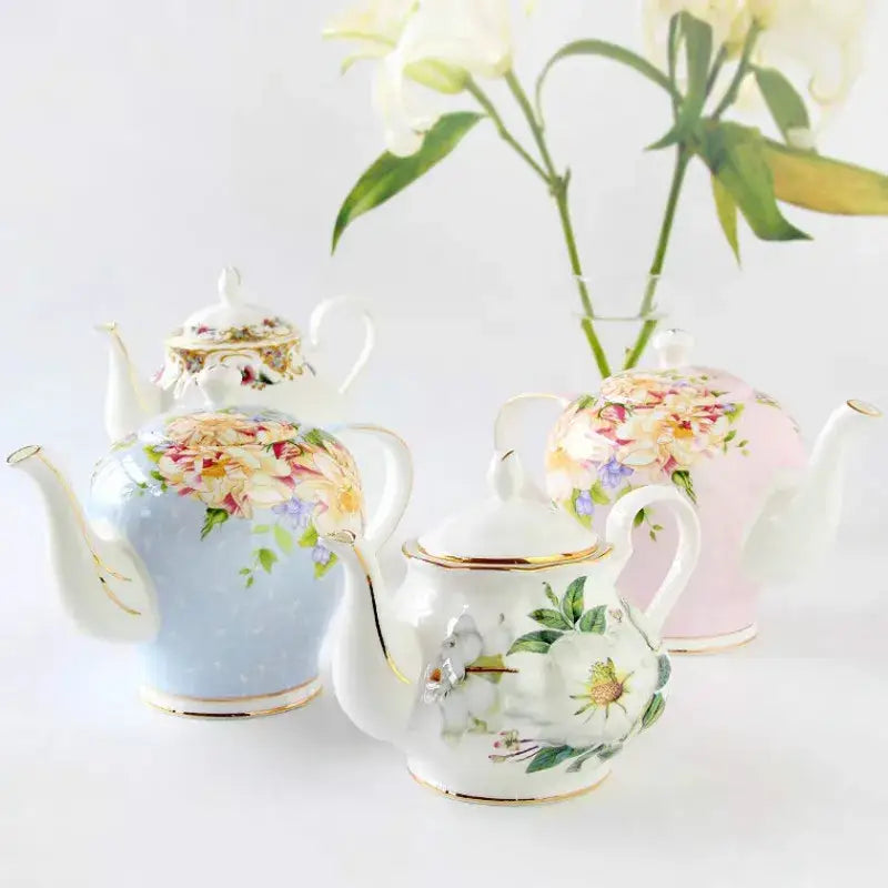 English ceramic teapot 1400ml with infuser on table