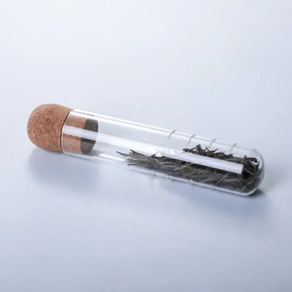 Borosilicate glass infuser showing tea color during steep