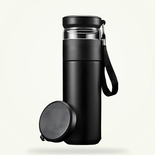Insulated tea thermos with infuser 500ml stainless steel, packshot on neutral background