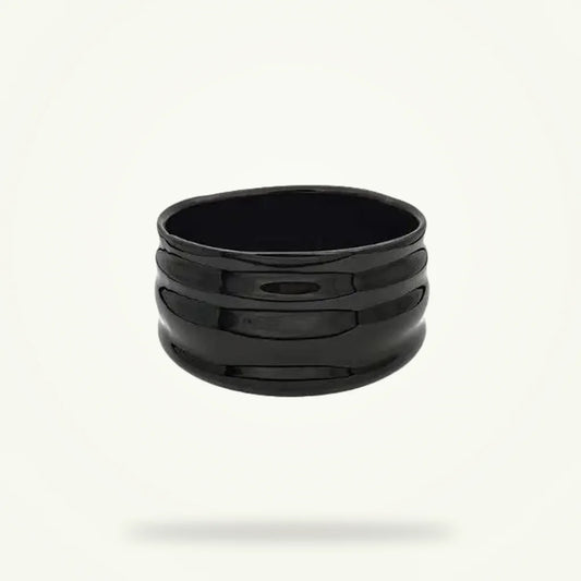 Japanese Black Chawan Matcha Bowl, 550 ml Ceramic Tea Bowl, product photo on a plain background