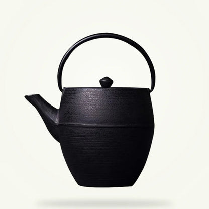 Japanese cast iron teapot 1150ml black Scandinavian hygge style, front packshot