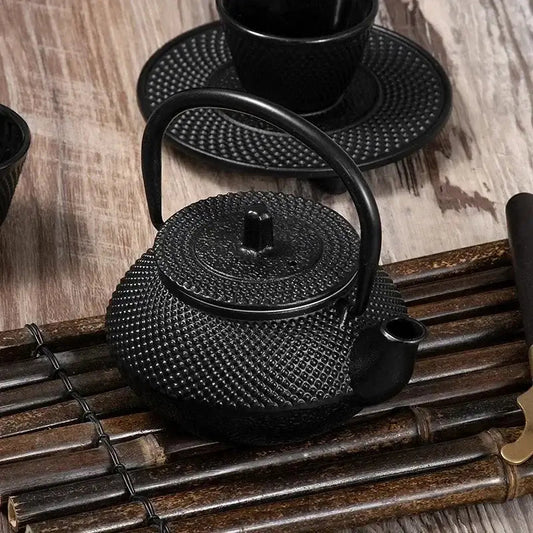 Small 300ml cast iron teapot for single-serve loose leaf tea brewing