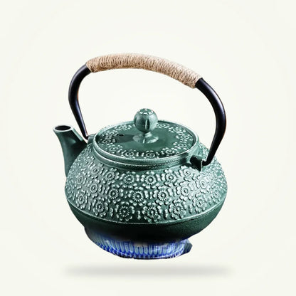 Japanese cast iron teapot Sakura 800 ml with stainless steel infuser, product packshot
