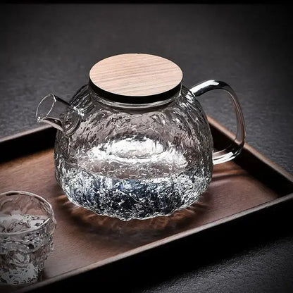 1.1L borosilicate glass teapot with clear body and lid top view