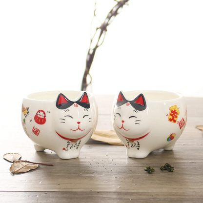 Complete Maneki Neko tea set two cups and matching porcelain teapot