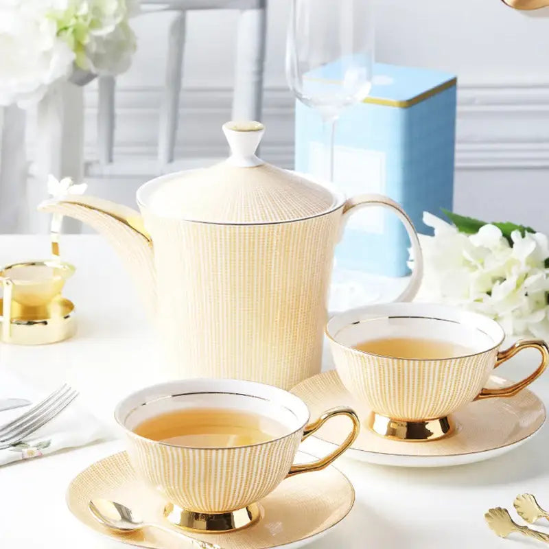 Elegant porcelain teapot with double-wall kettle