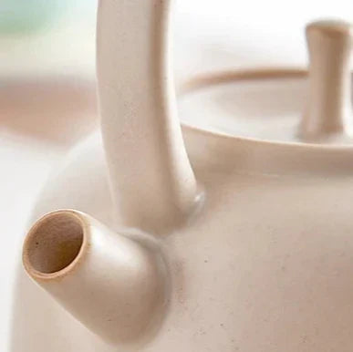 Nordic ceramic teapot 750ml with infuser inside