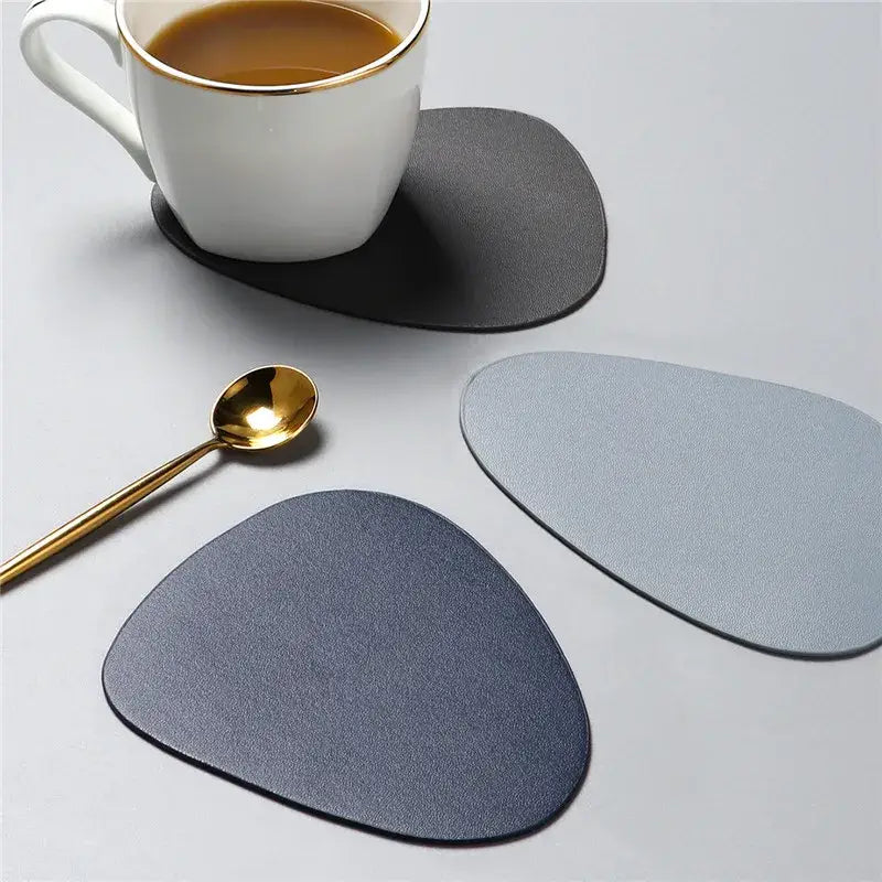 Oval coaster for tea cups in red
