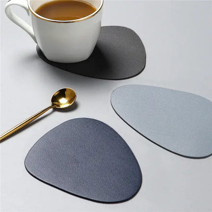 Oval coaster for tea cups in red
