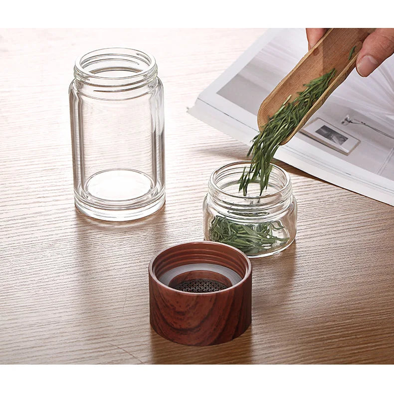 Borosilicate glass teapot with infuser brewing herbal or green loose leaf tea