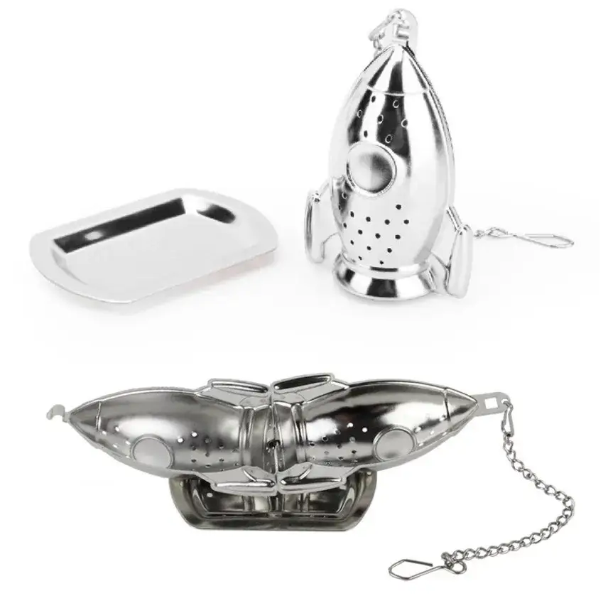 Rocket tea infuser with loose leaf tea