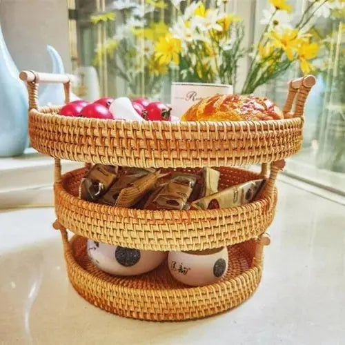 Using wicker tea tray at home