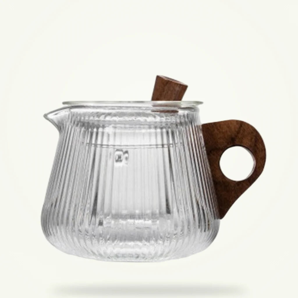 Scandinavian glass teapot 420ml Nordic loose leaf design on plain background