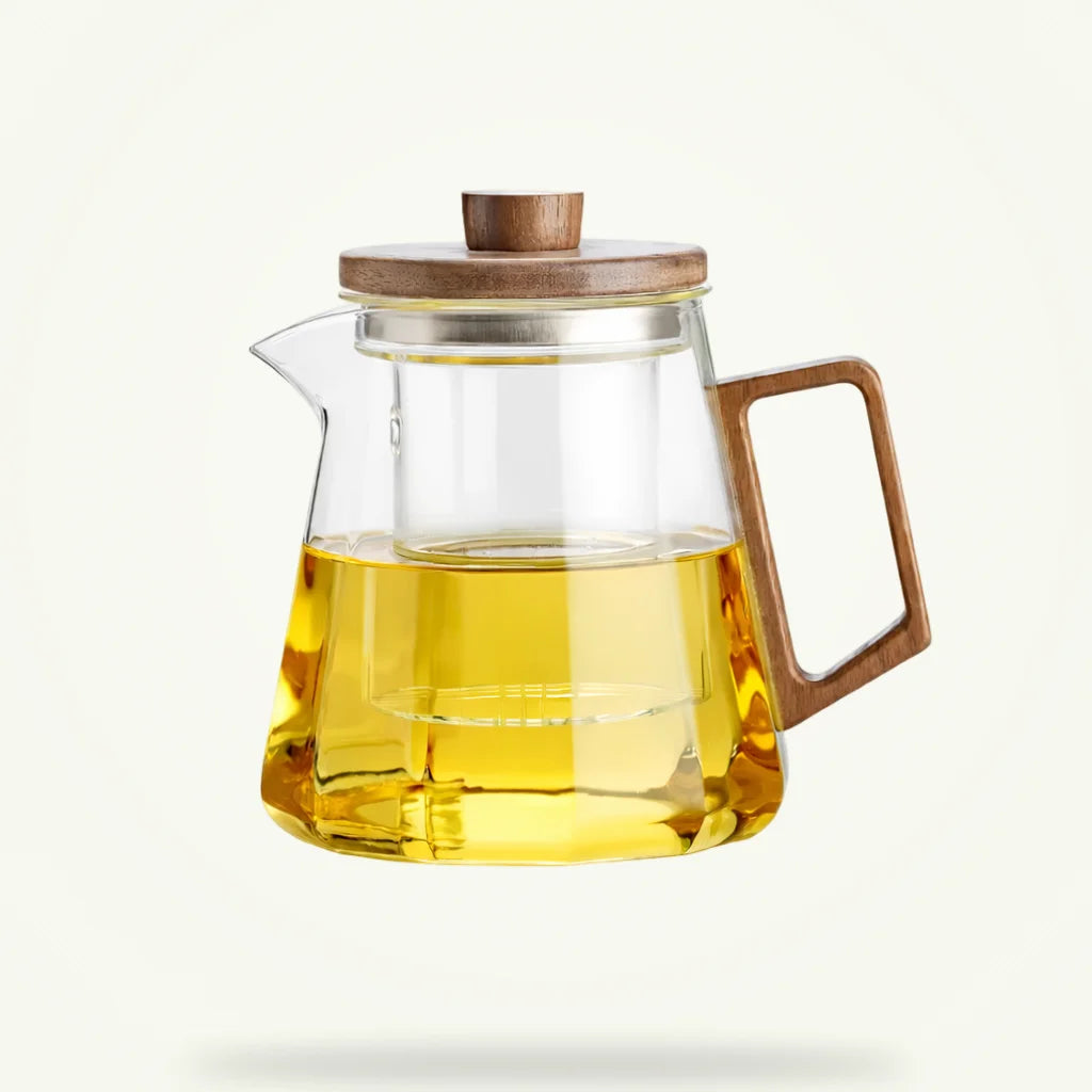 Scandinavian borosilicate glass teapot 800ml clear finish, full packshot on plain background