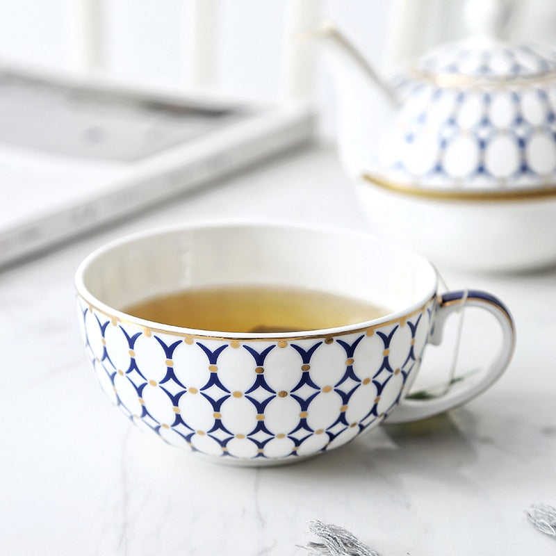 Fine porcelain Scandinavian teapot 400ml glaze texture detail shot