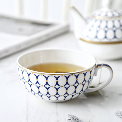 Fine porcelain Scandinavian teapot 400ml glaze texture detail shot