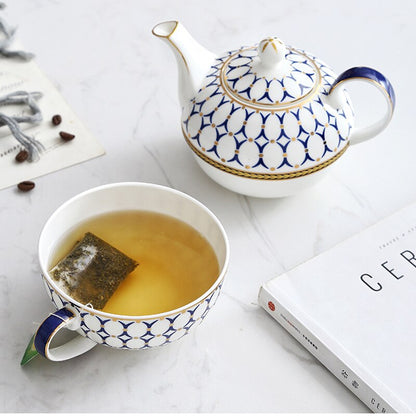 Nordic minimalist teapot 400ml porcelain Granny Lulu selection flat lay
