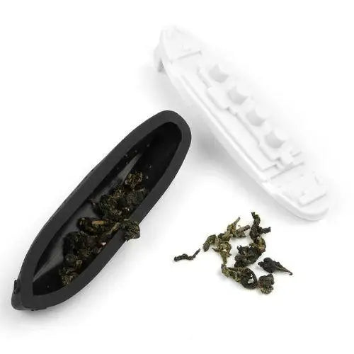 Blue boat tea infuser with loose leaf tea