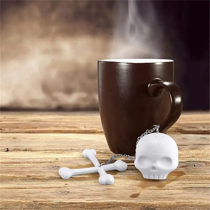 Skull tea infuser with loose leaf tea