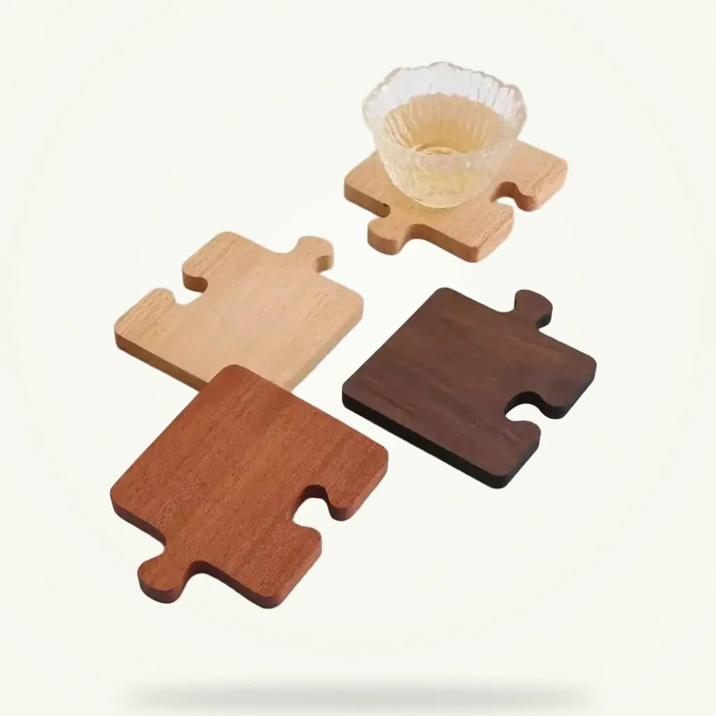 Sous-tasse Puzzle en Bois, photo du produit sur fond uni