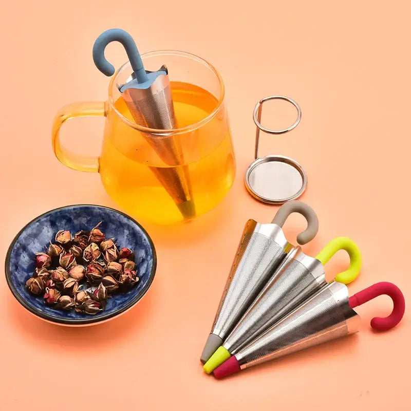 Umbrella tea infuser with loose leaf tea